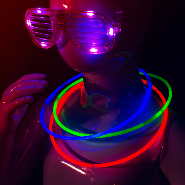 100 Ct. 22" Glowstick Necklaces Assorted Colors - Image 5